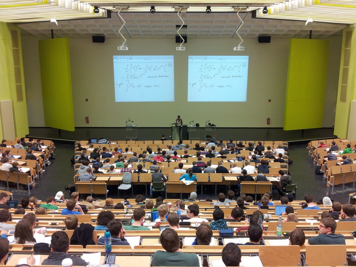 university_lecture_campus_education_people_seminar_study_school